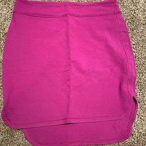 Lululemon skirt size 8